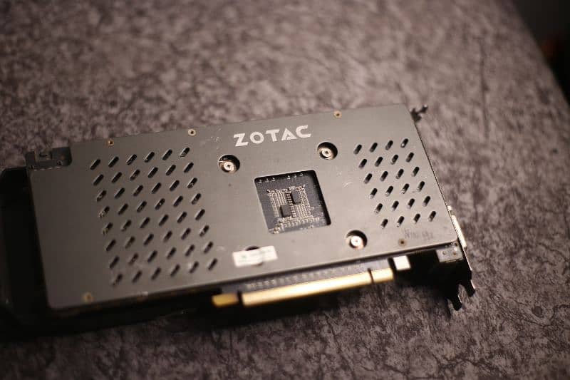 Zotac GTX 1060 3GB Dual-Fan 1