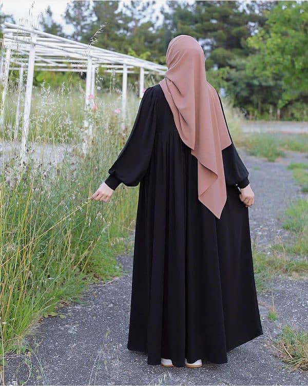 Georgette plain classic Abaya 1