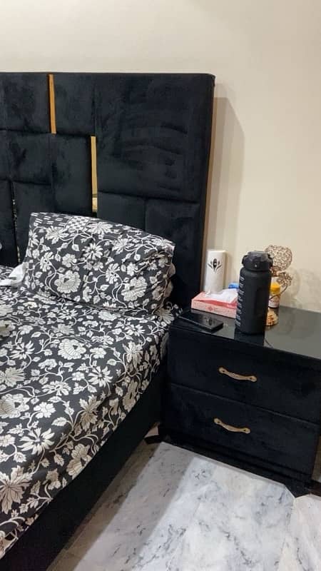 black bed set with coffee chairs without mattress 2