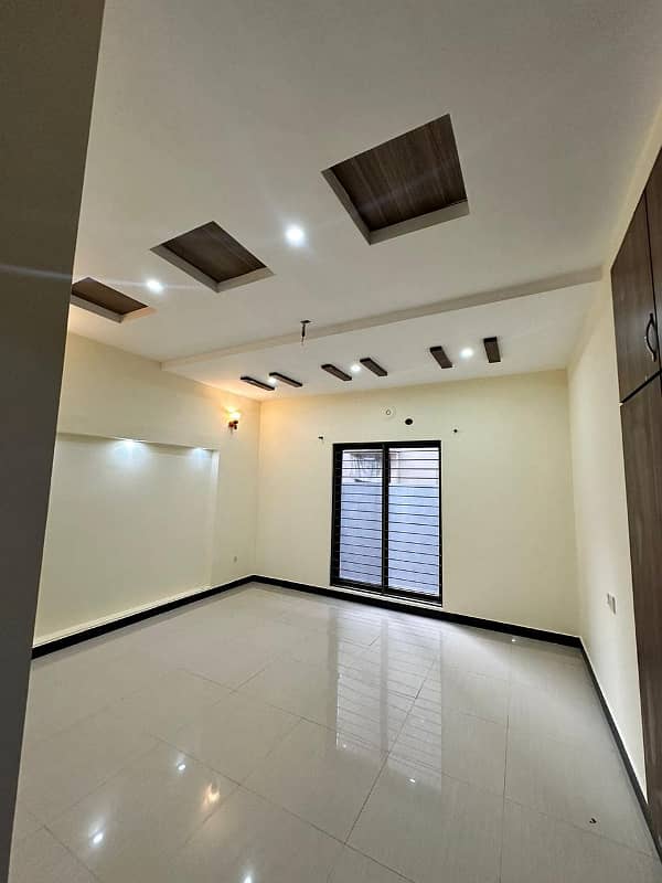 10 Marla Luxury Like Brand new house For Rent In Overseas A Block Sector E Bahria Town Lahore 5