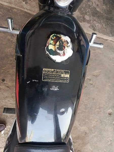 I am selling Honda 125 Tanki Tapy 1