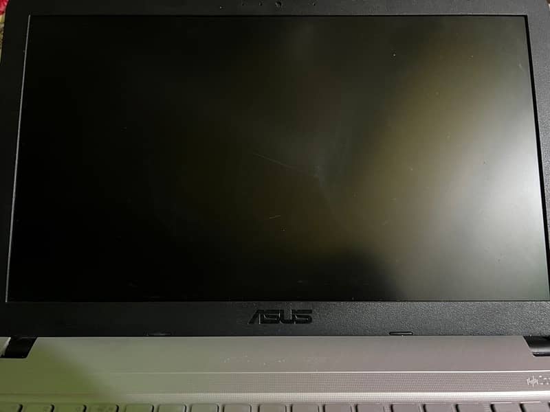 ASUS VivoBook 15 i3-7th Gen 1