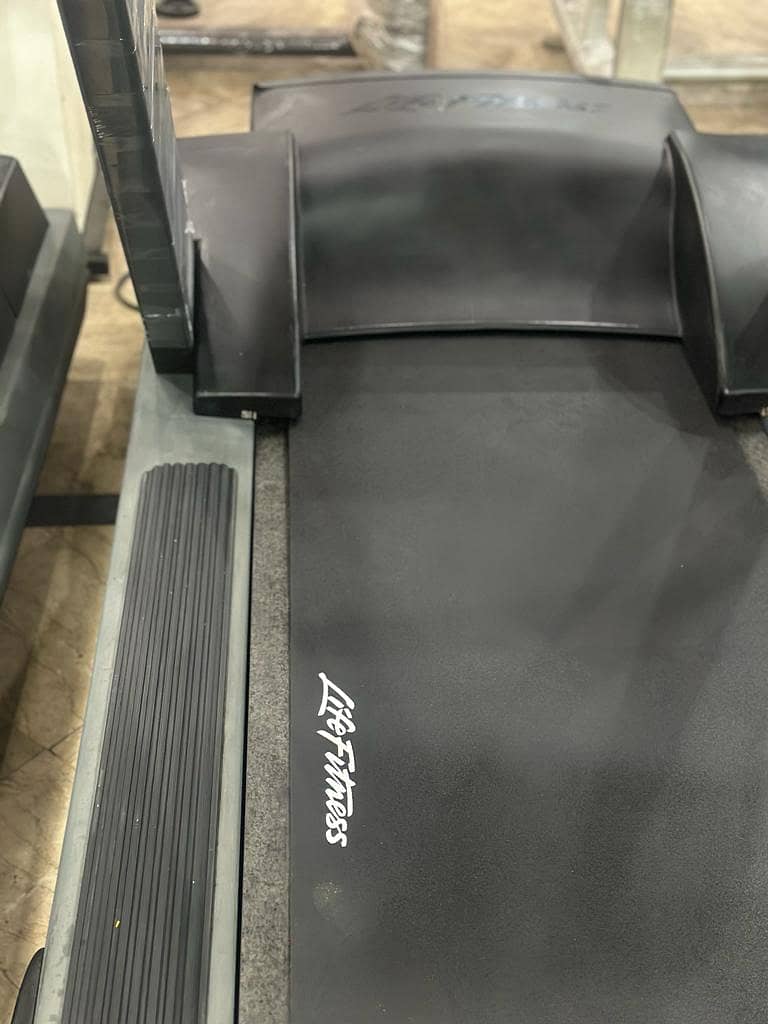 Treadmill || Life Fitness USA Brand || Commercial Treadmill  sale 5