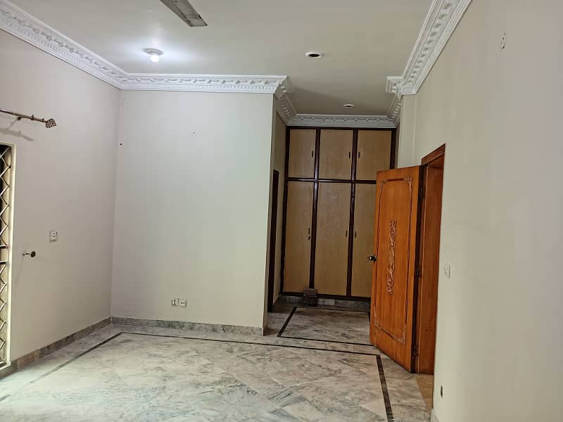 15 MARLA BEAUTIFUL HOUSE FOR RENT IN JOHAR TOWN 7