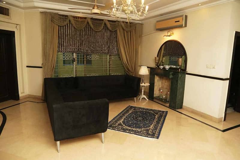 Per DAY Luxury 1 Kanal Fully Furnished Villa For Rent In DHA Lahore 0