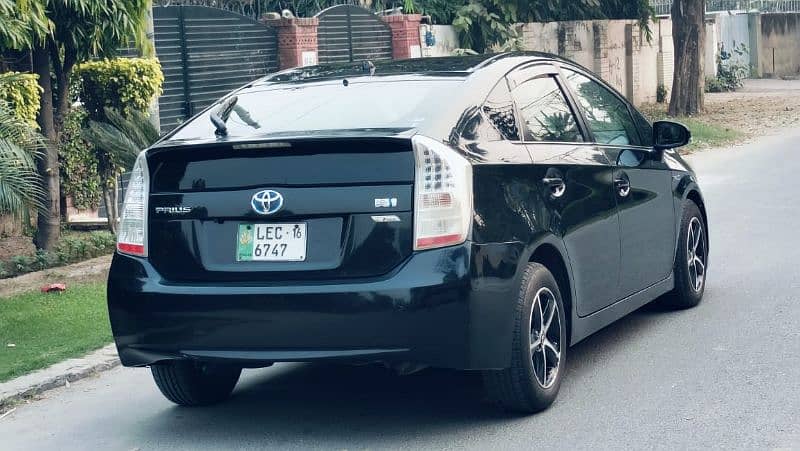 Toyota Prius 2011 8