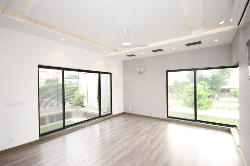 Master Peace Of Art Design One Kanal Slightly Used Modern Luxury Bungalow For Sale In DHA Phase 5 Near To PARK Top Location 15