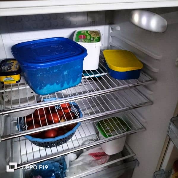 very good condition fridge 2