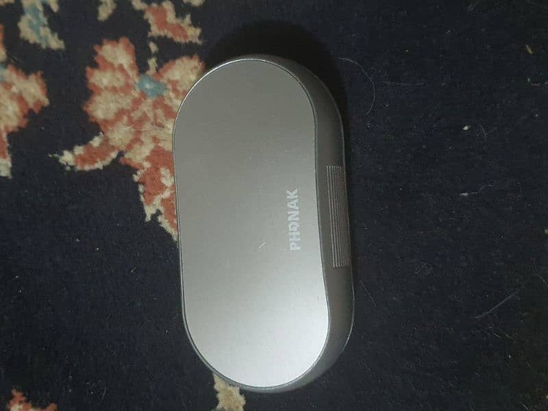 siemens , Unitron , phonak hearing aids 12