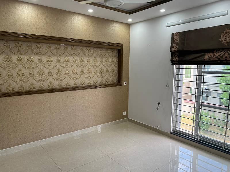 5 Marla Brand New Luxury Hot Location House Available For Rent In Bahria Town Lahore. 29