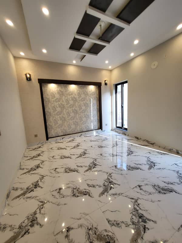 5 Marla Brand New Luxury Hot Location House Available For Rent In Bahria Town Lahore. 33