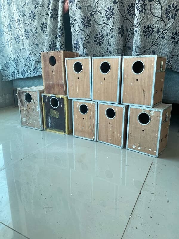 Breeding box for sale in good condition 3