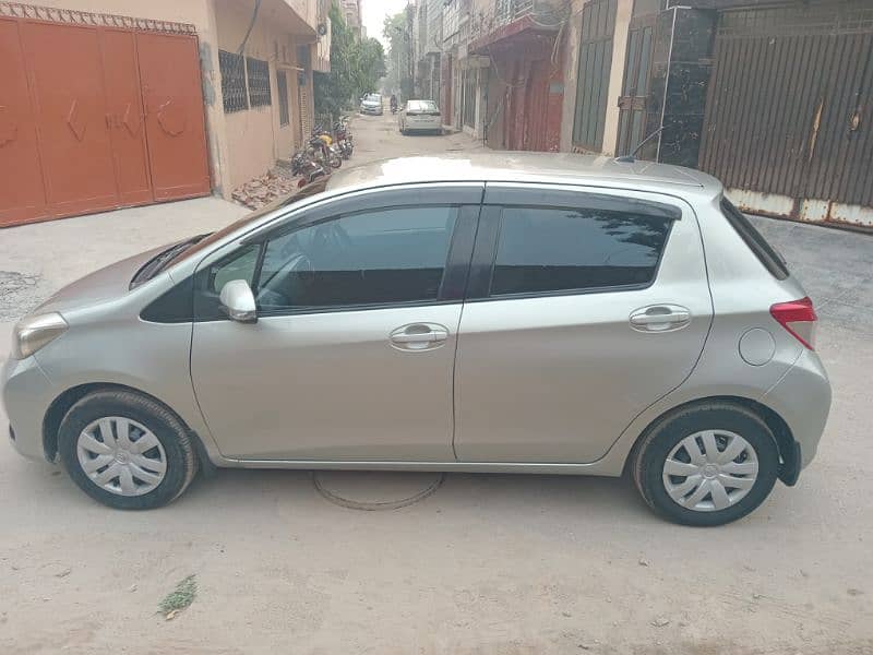 Toyota Vitz 2015 5