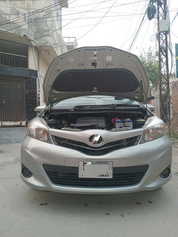 Toyota Vitz 2015 18