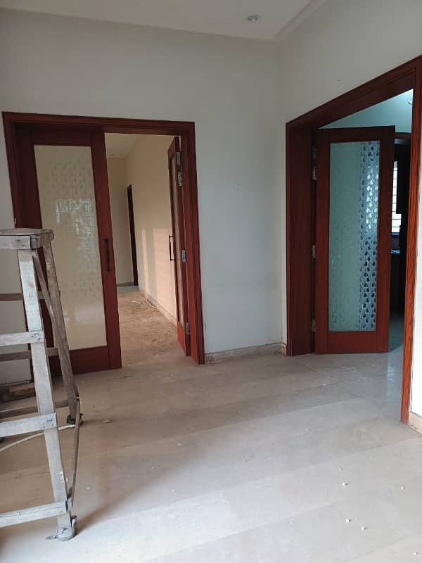 1 KANAL UPPER PORTION AVAILABLE FOR RENT IN VALANCIA HOUSING SOCIETY BLOCK H 11