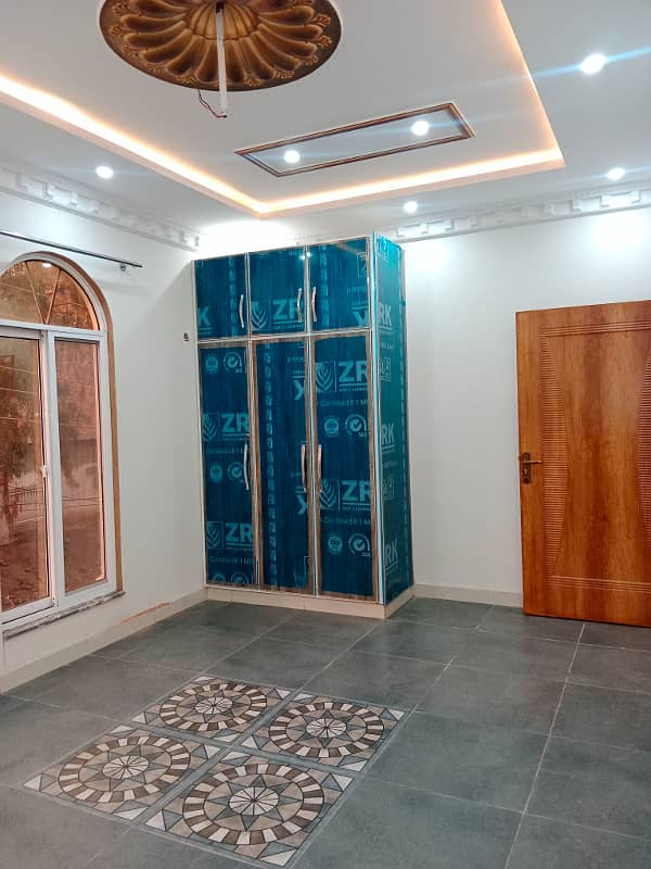 Brand New 6 Marla Upper Portion For Rent At The Prime Location In Saddar Officer Colony 9