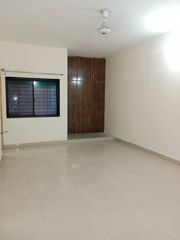 12 Marla Upper Portion For Rent At The Prime Location In Saddar Officer Colony 9