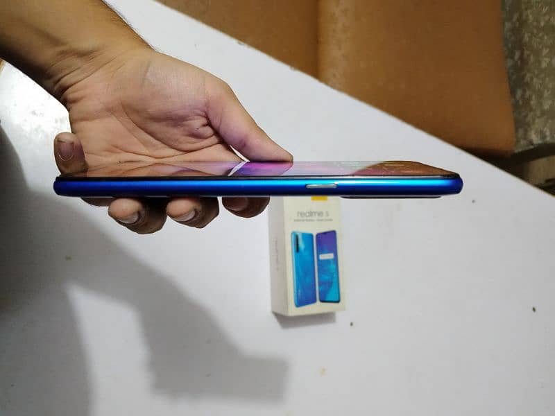 Realme 5 (4/64) with box dual Pta approved 2