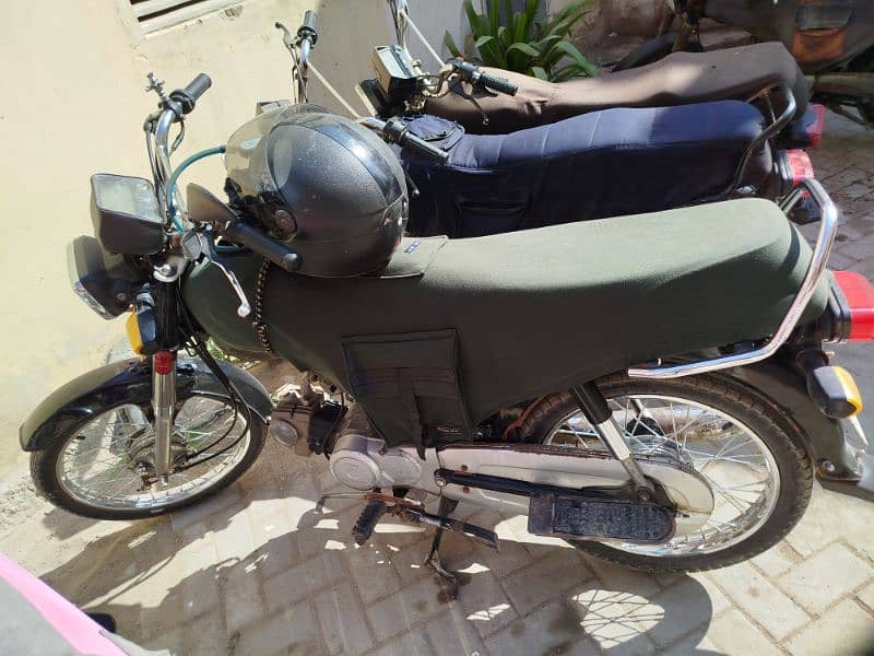 Honda CD 70 5