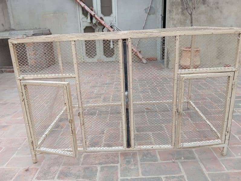 iron cage with partition 0