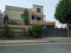 1 Kanal Like Brand New Luxury House Available For Rent In Bahria Town Lahore.