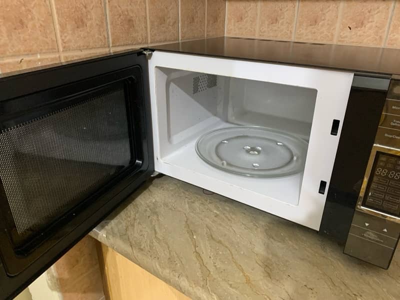 microwave / microwave oven / orient microwave 1