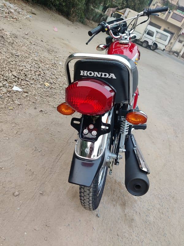 Honda 125 2025 4