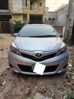 Toyota Vitz 2012