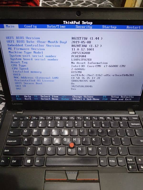 urgent sale Lenovo Thinkpad I 7 6th generation 8gbRam 2