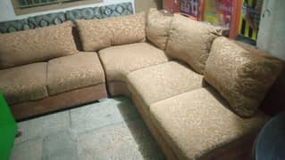 L shape sofa foam condition 8/10 back coshions in ball fibr 10/10