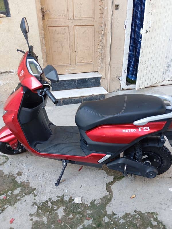 electric scooty metro t9 4