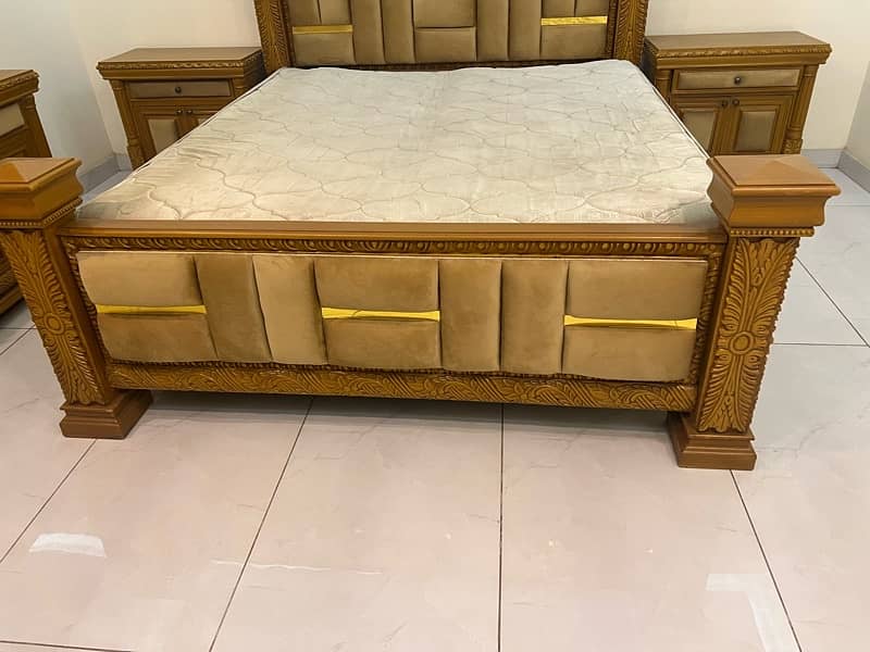 solid shishum wood like brand new bed with mattress 2