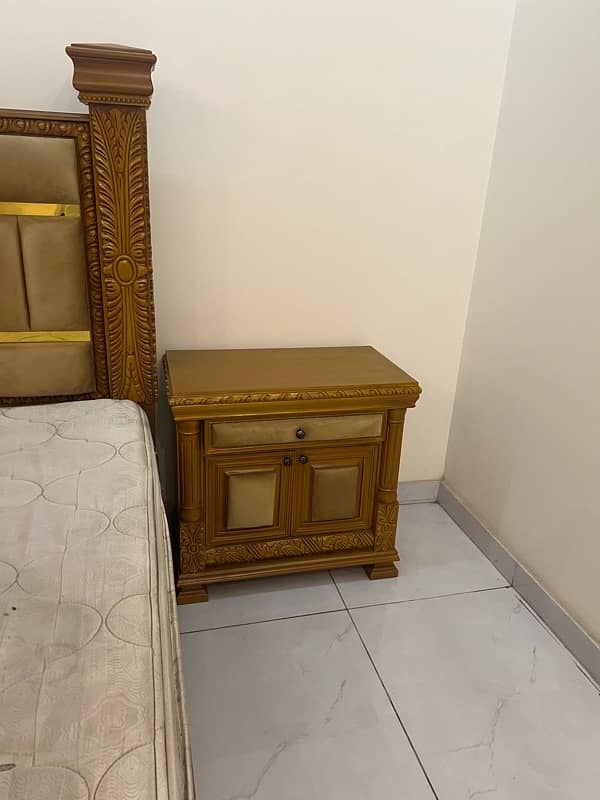 solid shishum wood like brand new bed with mattress 3