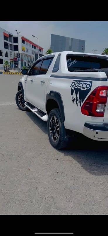 Toyota Hilux 2022 converted in Rocco 4