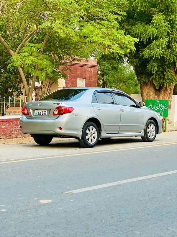 Toyota Corolla GLI 2011 10