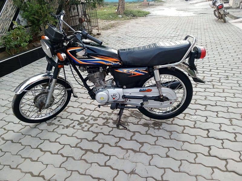 Honda 125 modal 18 number sailkot 5