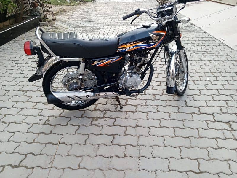 Honda 125 modal 18 number sailkot 10