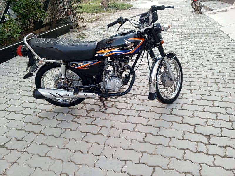 Honda 125 modal 18 number sailkot 14