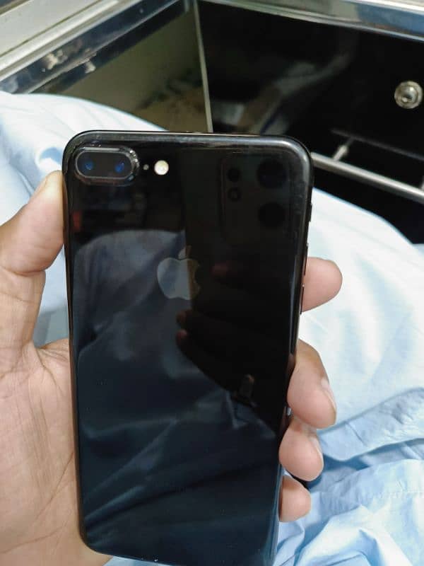 iPhone 7 plus 128gb Pta approved 82 health 1