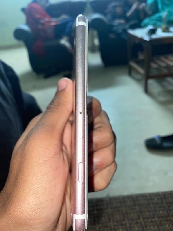 iphone 7 non pta (sim working ma tah ) 1