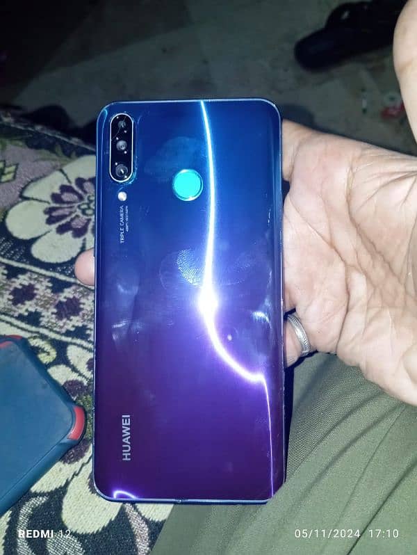 huwai p30lite 6 128 ha set bilkul ok ha sirf mobile ha 9/10 ha 4