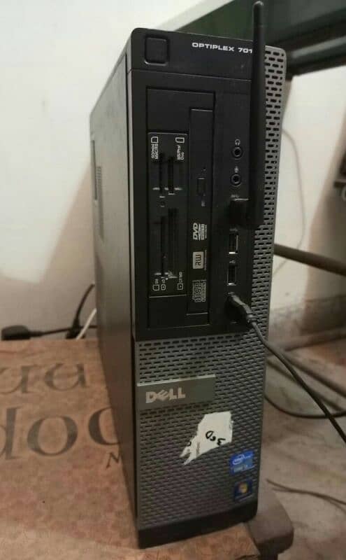 Dell (Optiplex 7010) With HP(L1908w)19' 1