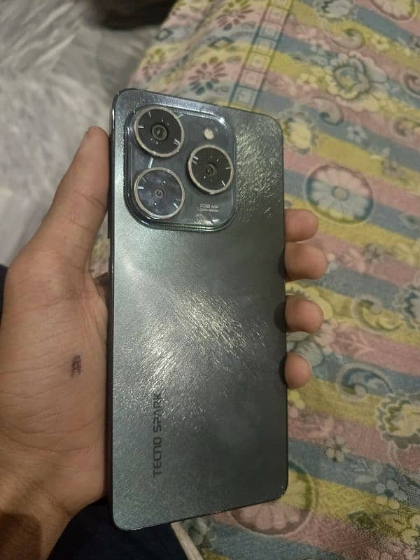 Tecno spark 20 pro 0