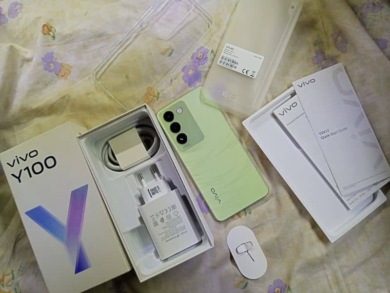 Vivo Y100 for sale 6GB 128GB 3 weeks use 80w fast charger urgent sale 0