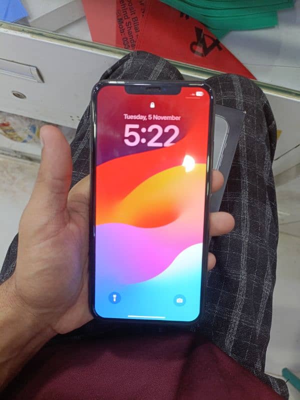 iPhone 11 pro max JV PTA approved with box 64 GB 3