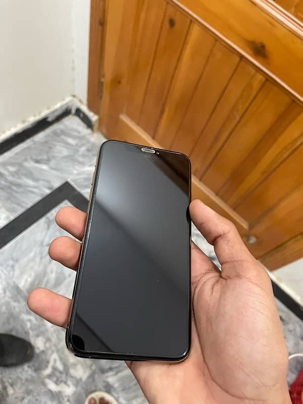 iPhone XS 1