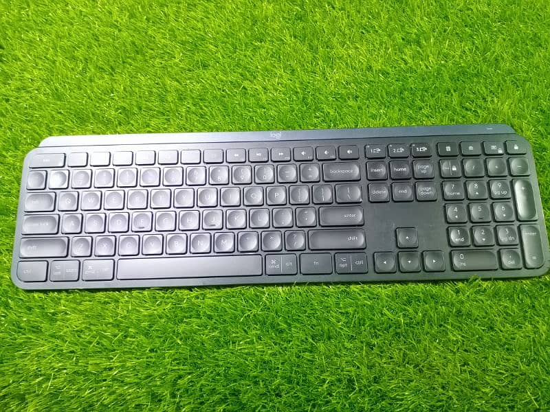 Logitech MX Keys illuminated wireless Keyboard Stock Available 1