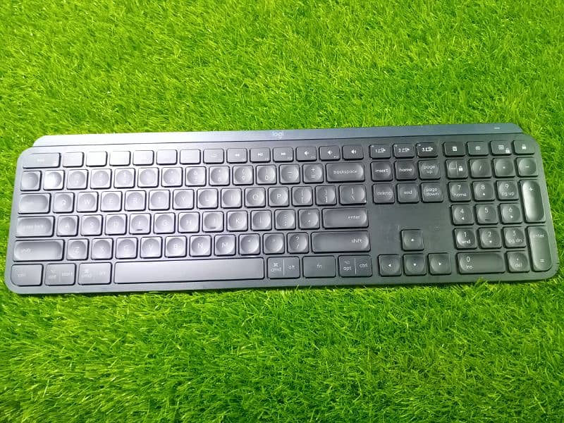 Logitech MX Keys illuminated wireless Keyboard Stock Available 2