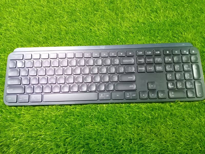 Logitech MX Keys illuminated wireless Keyboard Stock Available 3