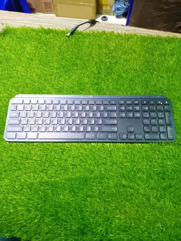 Logitech MX Keys illuminated wireless Keyboard Stock Available 7